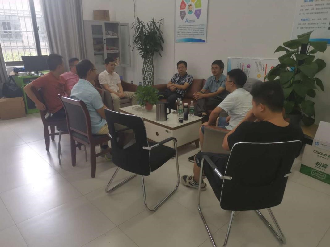 決戰(zhàn)酷暑，全力沖刺-推進邵陽縣教育信息化“三通兩平臺”建設